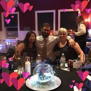 Meet your Posher, Gloria